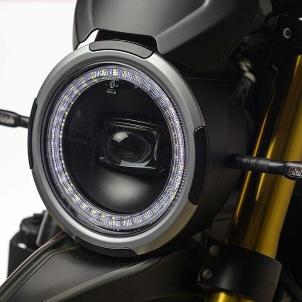 MM_seiemezzo_faro-led-68dea3d8